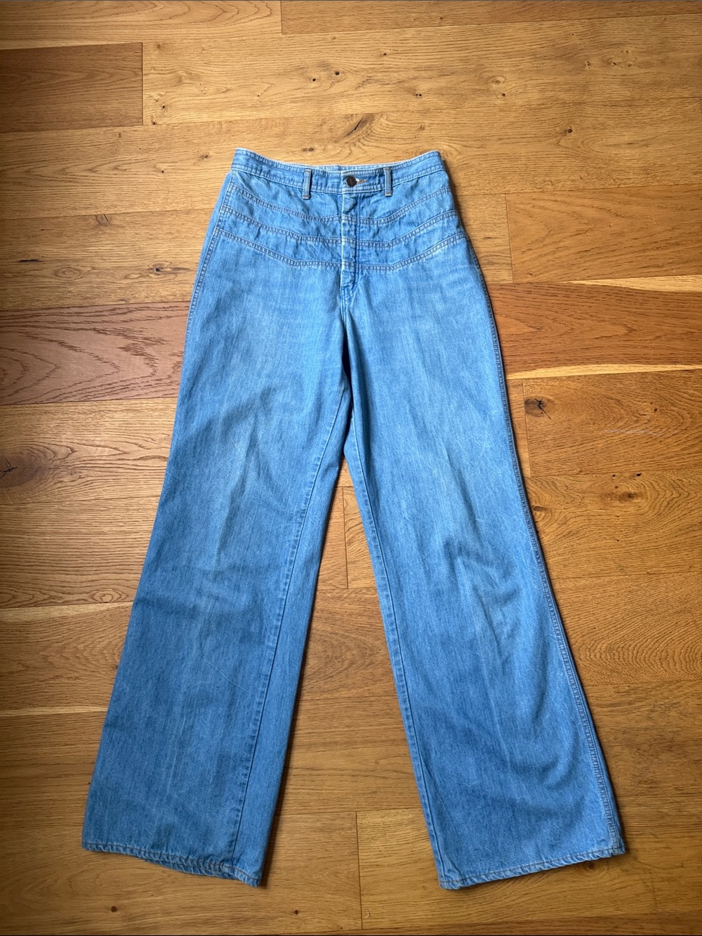 Women's Vintage Light Blue Wide-Leg High-Rise Jeans